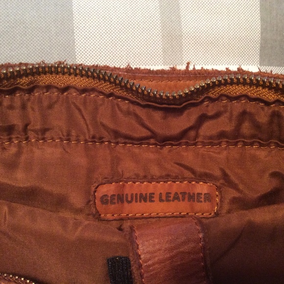 Handbag - Picture 10 of 11